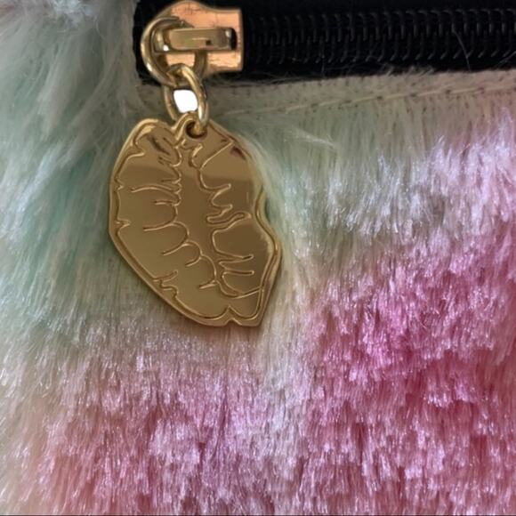 Betsey Johnson Unicorn Rainbow Fuzzy Backpack NEW - Picture 3 of 7